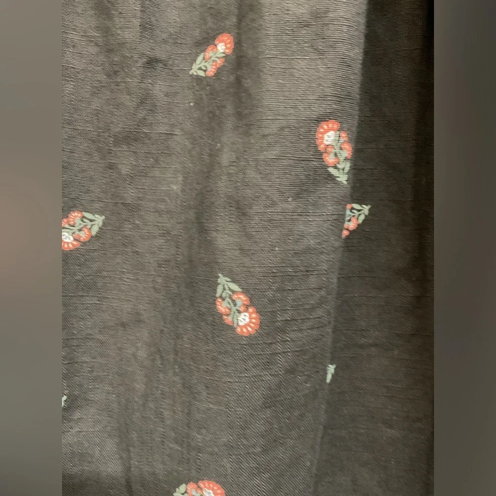 Old Navy  size M Puff-Sleeve Floral Smocked Poet Swing Blouse Top